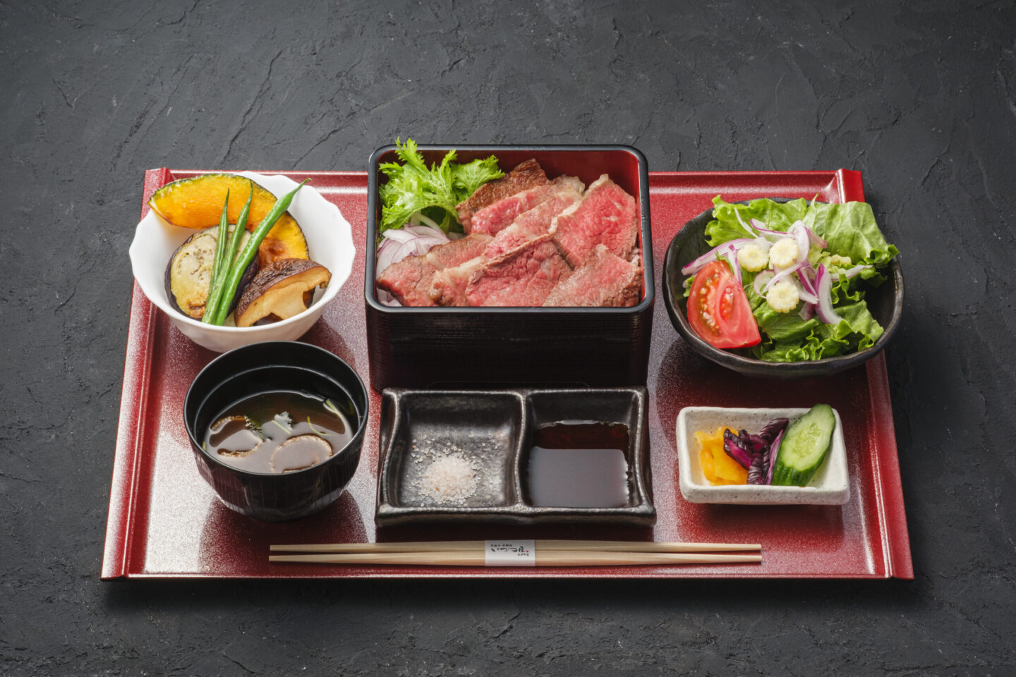 Kuroge Wagyu steak box